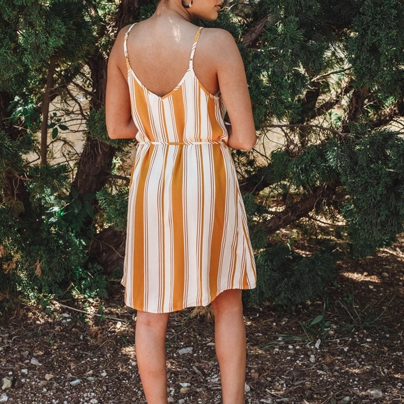 Perfect Pick Dress - Mustard - Picture 6 of 6